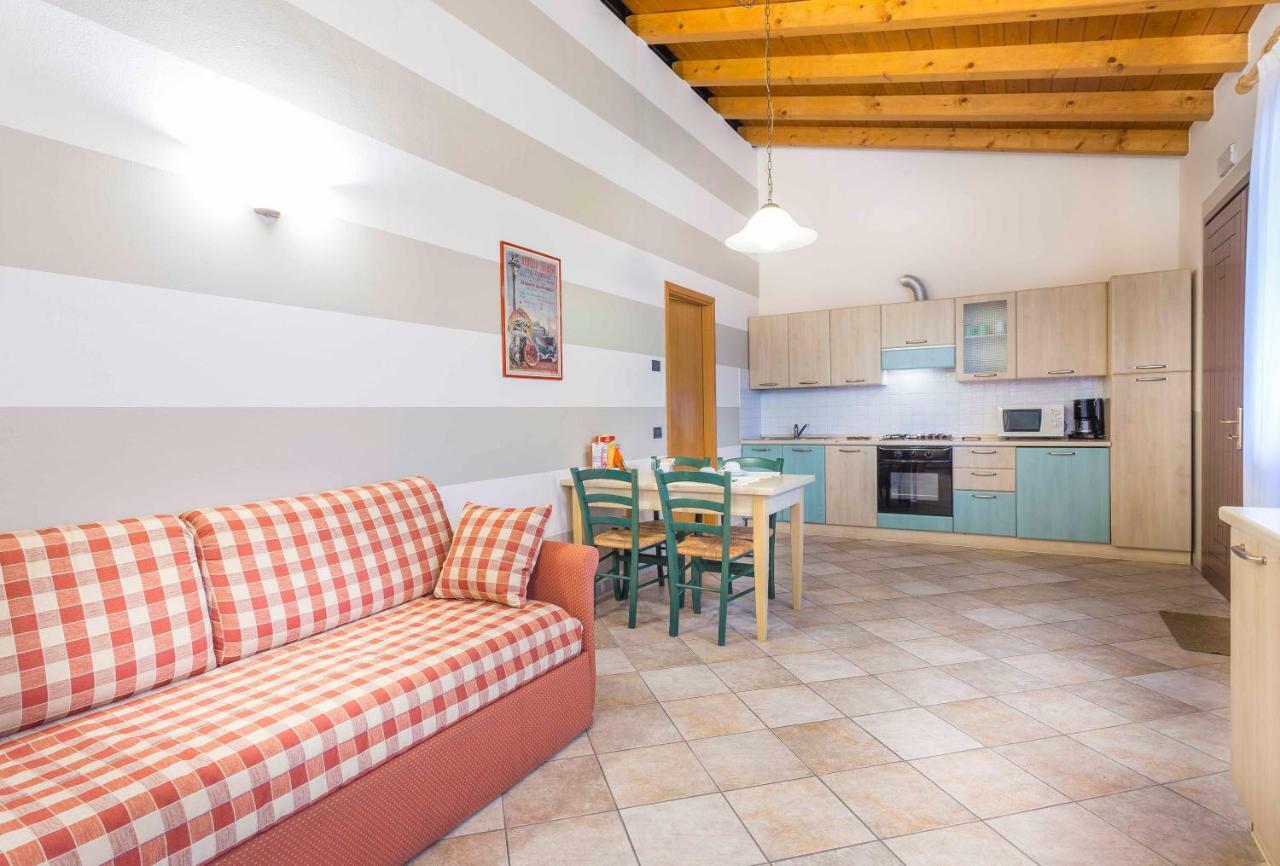 Agriturismo Tenuta Regina - Glamping Luxury Lodges And Apartments Palazzolo dello Stella Exterior foto